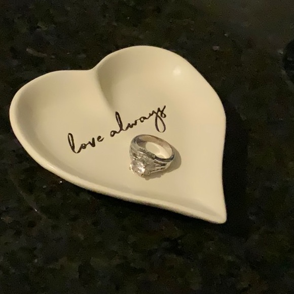 Tag “Love Always” Ceramic Heart Shape Trinket Dish - Picture 15 of 16